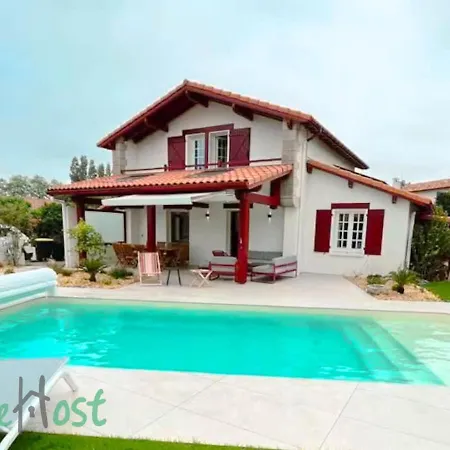 Apartment Beautiful With Pool Parking St Jean De Luz Saint-Jean-de-Luz